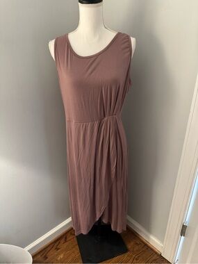 Swagger Mauve Asymmetrical Dress with faux wrap sleeveless. Size L stretchy